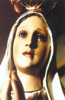 Nuestra Señora de Fátima vertiendo lágrimas